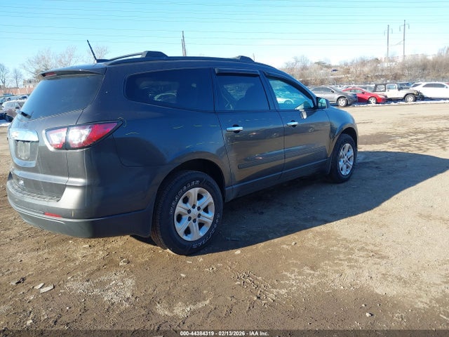1GNKVFKD5HJ329027 Chevrolet Traverse Ls