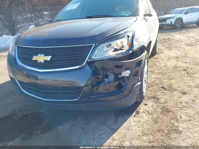 1GNKVFKD5HJ329027 Chevrolet Traverse Ls