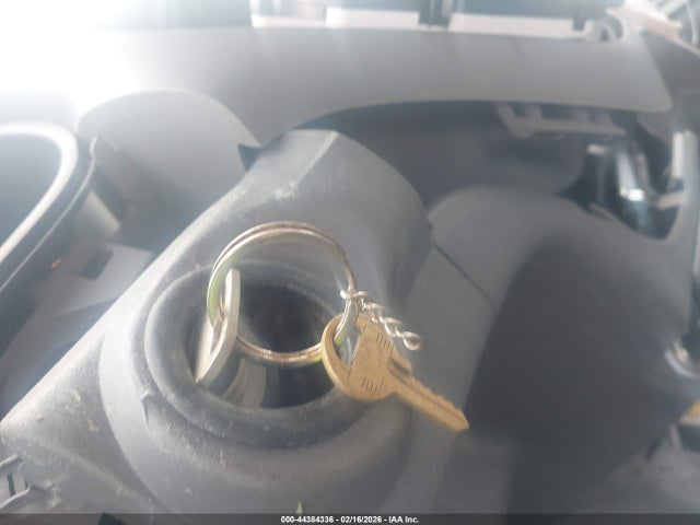Auction sale of the 2006 Toyota Tundra Sr5 V8, vin: 5TBDT441X6S519509, lot number: 44384336