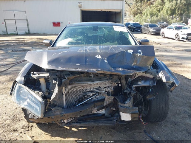 2015 Chrysler 300 Limited მანქანა იყიდება აუქციონზე, vin: 2C3CCAAG6FH864243, აუქციონის ნომერი: 44384339