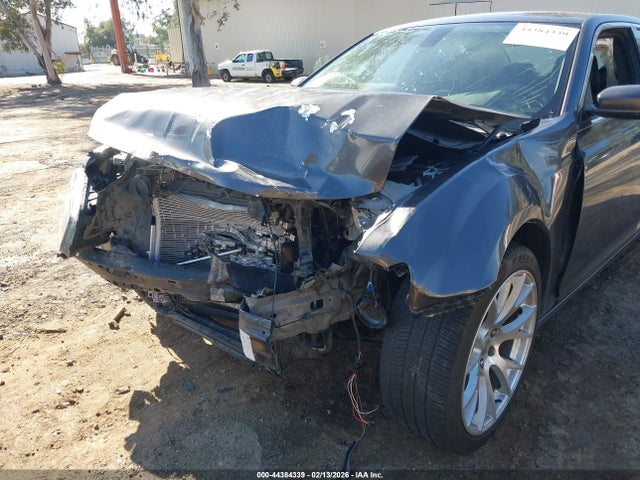 2015 Chrysler 300 Limited მანქანა იყიდება აუქციონზე, vin: 2C3CCAAG6FH864243, აუქციონის ნომერი: 44384339