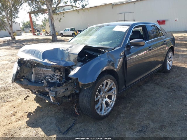 2015 CHRYSLER 300 2C3CCAAG6FH864243 Photo 1