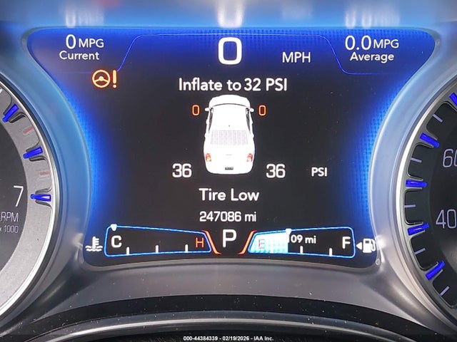 2015 CHRYSLER 300 2C3CCAAG6FH864243 Photo 6