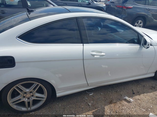 Aukcja sprzedaży 2015 Mercedes-benz C 250, vin: WDDGJ4HB6FG398281, numer aukcji: 44384352