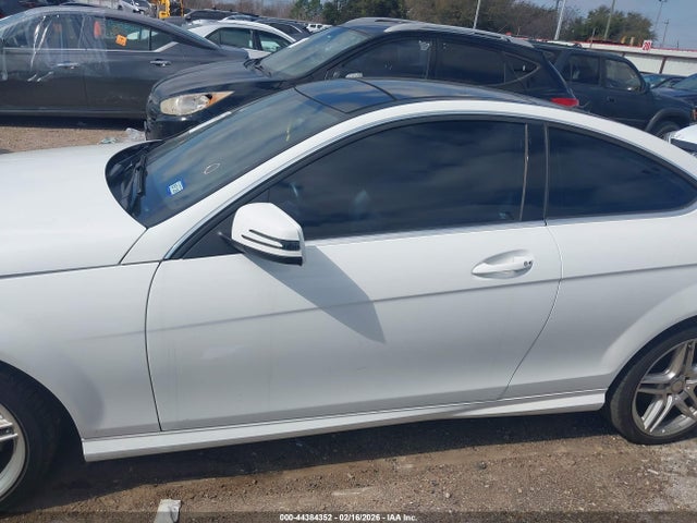 Aukcja sprzedaży 2015 Mercedes-benz C 250, vin: WDDGJ4HB6FG398281, numer aukcji: 44384352