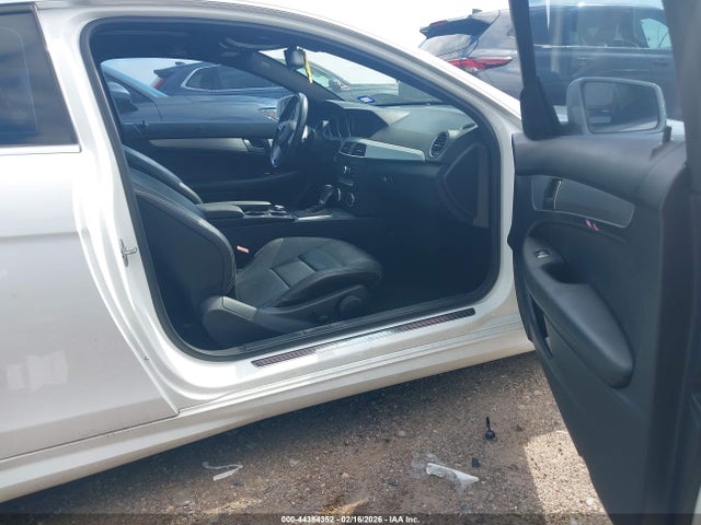 2015 MERCEDES-BENZ C 250 WDDGJ4HB6FG398281 Photo 4