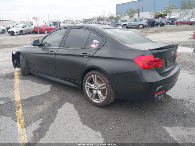2018 BMW 330I WBA8B9G53JNU98408 Photo 2