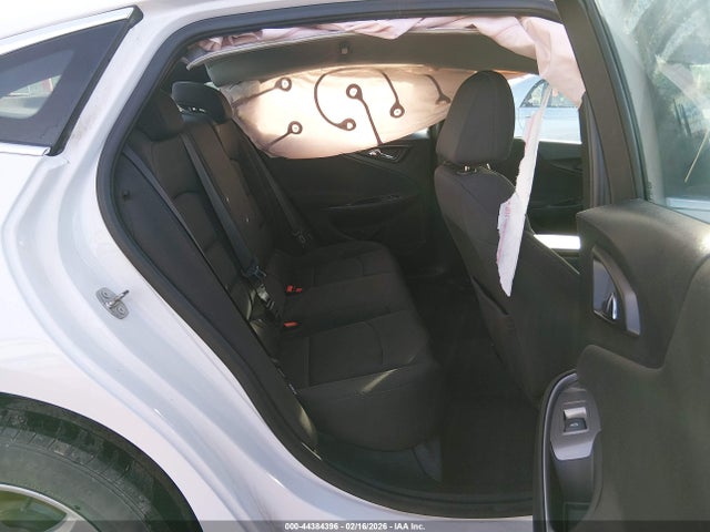 1G1ZC5ST3KF181428 Chevrolet Malibu 1fl
