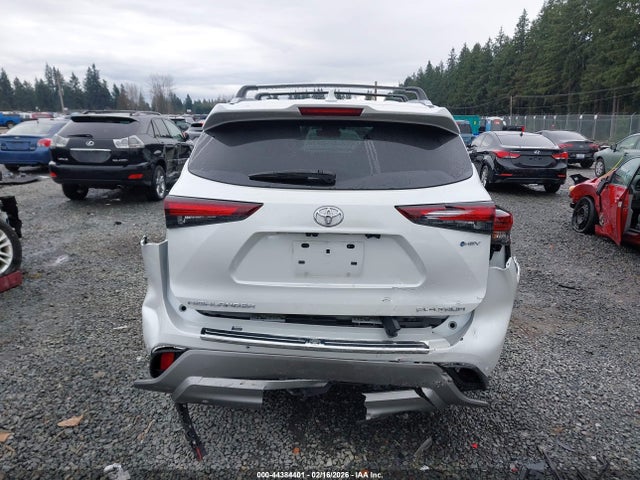 Toyota Highlander Hybrid Platinum 2025 5TDEBRCH0SS667723 Image 17