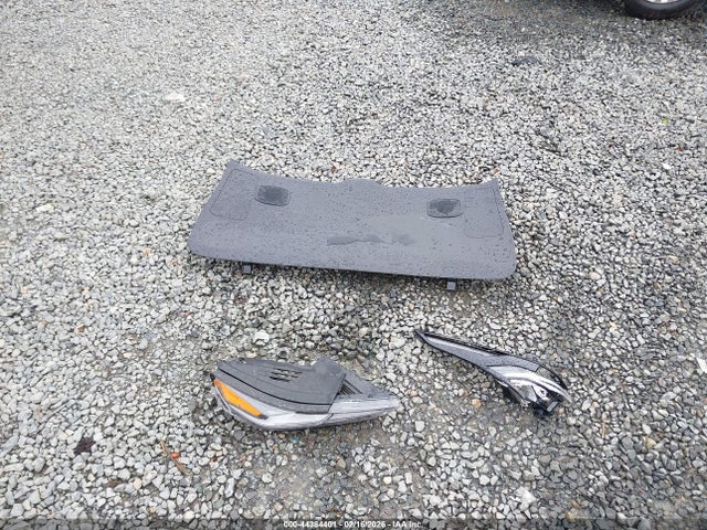 Toyota Highlander Hybrid Platinum 2025 5TDEBRCH0SS667723 Image 12