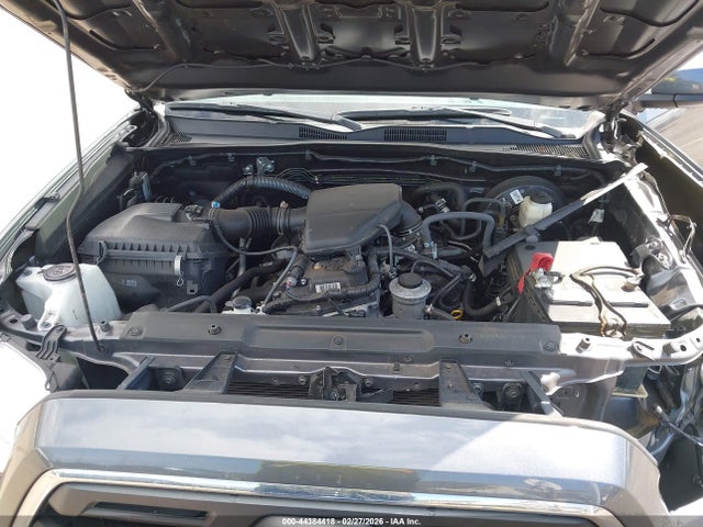 5TFAX5GN7KX160255 Toyota Tacoma Sr5
