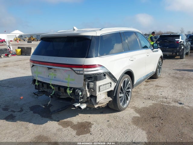 2020 LINCOLN AVIATOR 5LM5J7XC3LGL00616 Photo 3