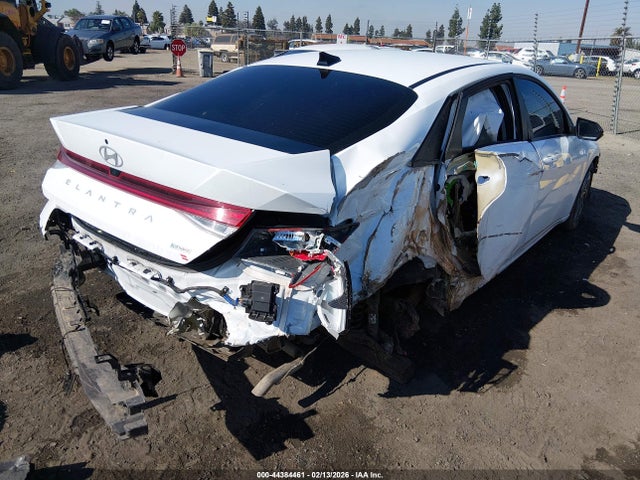 KMHLM4DJ8SU158699 Hyundai Elantra Hybrid Blue