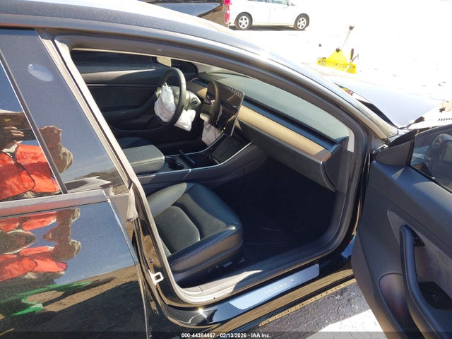 2019 TESLA MODEL 3 5YJ3E1EA9KF410788 Photo 4