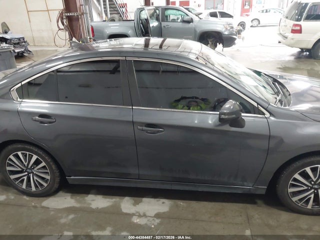 4S3BNAH60J3032715 Subaru Legacy 2.5i Premium