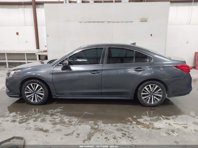 4S3BNAH60J3032715 Subaru Legacy 2.5i Premium