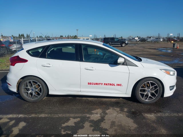 Ford FOCUS SE 2016 1FADP3K27GL254736 Image 13