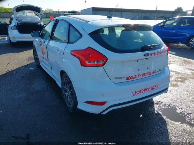 Ford FOCUS SE 2016 1FADP3K27GL254736 Image 3