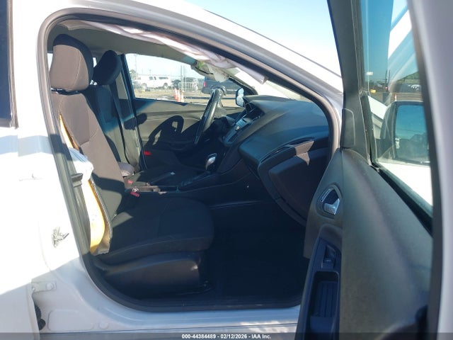Ford FOCUS SE 2016 1FADP3K27GL254736 Image 5