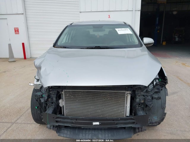 2019 Kia Sorento 2.4l L მანქანა იყიდება აუქციონზე, vin: 5XYPG4A34KG565343, აუქციონის ნომერი: 44384494