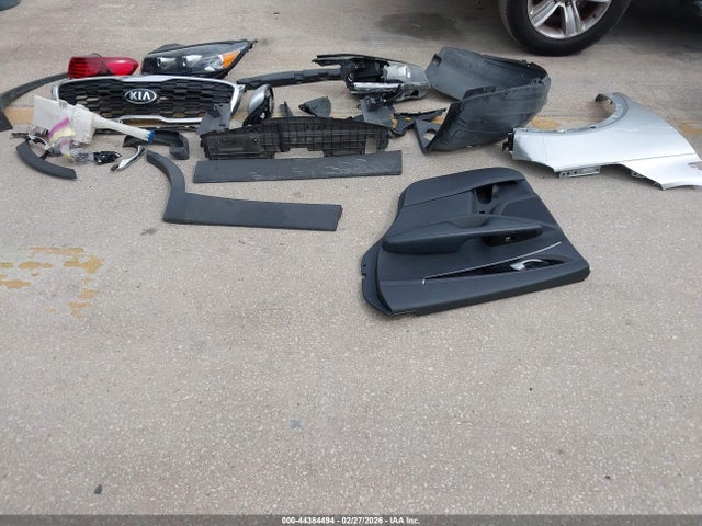 2019 Kia Sorento 2.4l L მანქანა იყიდება აუქციონზე, vin: 5XYPG4A34KG565343, აუქციონის ნომერი: 44384494