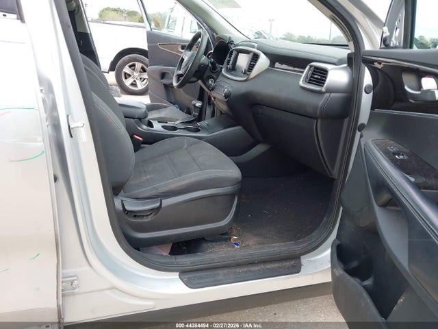 2019 Kia Sorento 2.4l L მანქანა იყიდება აუქციონზე, vin: 5XYPG4A34KG565343, აუქციონის ნომერი: 44384494