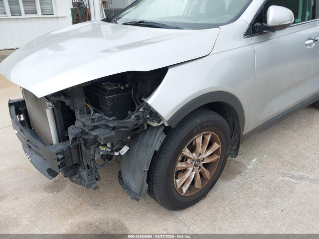 2019 Kia Sorento 2.4l L მანქანა იყიდება აუქციონზე, vin: 5XYPG4A34KG565343, აუქციონის ნომერი: 44384494