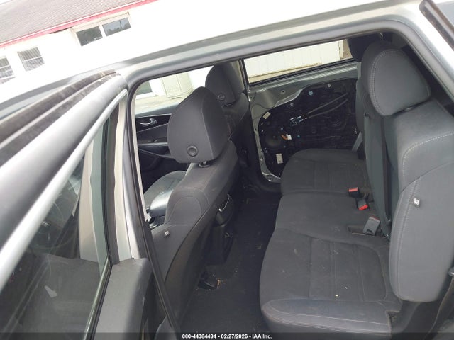 2019 Kia Sorento 2.4l L მანქანა იყიდება აუქციონზე, vin: 5XYPG4A34KG565343, აუქციონის ნომერი: 44384494