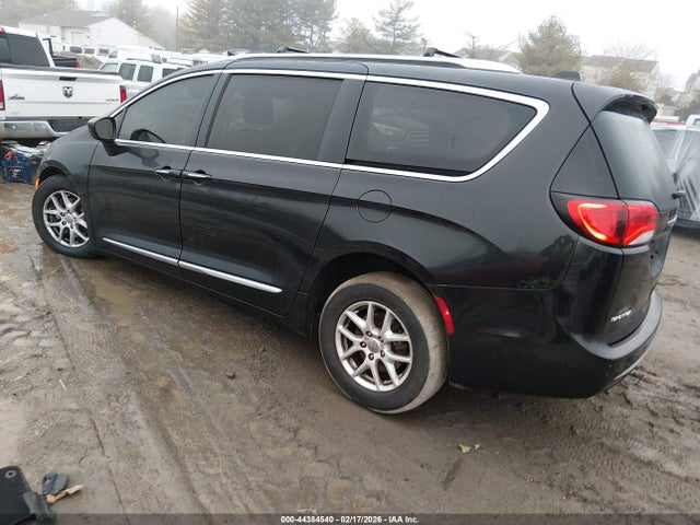 2020 CHRYSLER PACIFICA 2C4RC1BG3LR140164 Photo 2