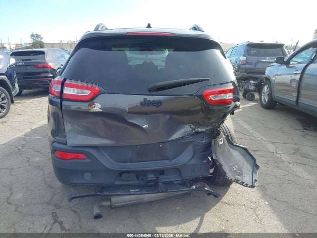 Jeep Cherokee Latitude Altitude 2015 1C4PJLCS5FW723147 Image 16
