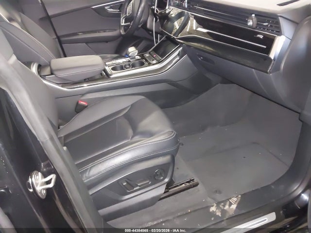 44384565 :رقم المزاد ، WA1BVAF19LD008718 vin ، 2020 Audi Q8 Premium Plus 55 Tfsi Quattro Tiptronic مزاد بيع