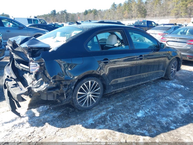3VWD17AJ3GM233020 Volkswagen Jetta 1.8t Sport