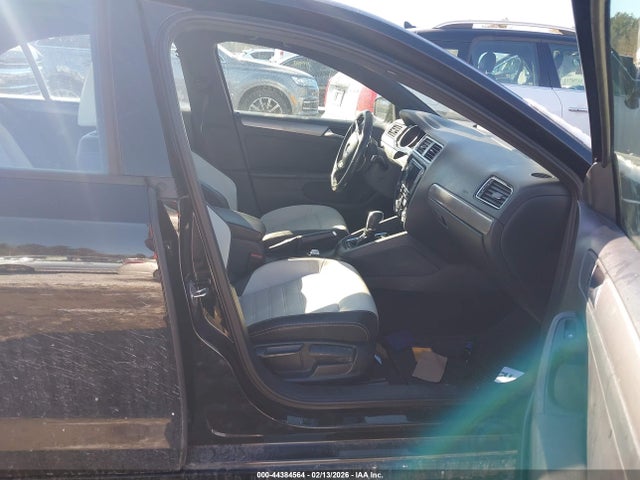 3VWD17AJ3GM233020 Volkswagen Jetta 1.8t Sport