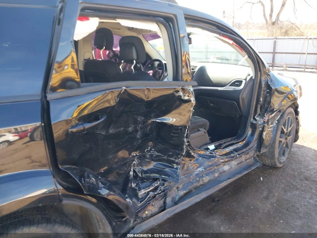 44384576 :رقم المزاد ، 3C4PDCBB0FT518298 vin ، 2015 Dodge Journey Sxt مزاد بيع