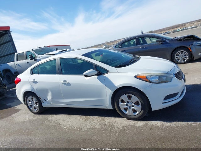 KIA FORTE LX 2016 KNAFK4A63G5621290 Image 13