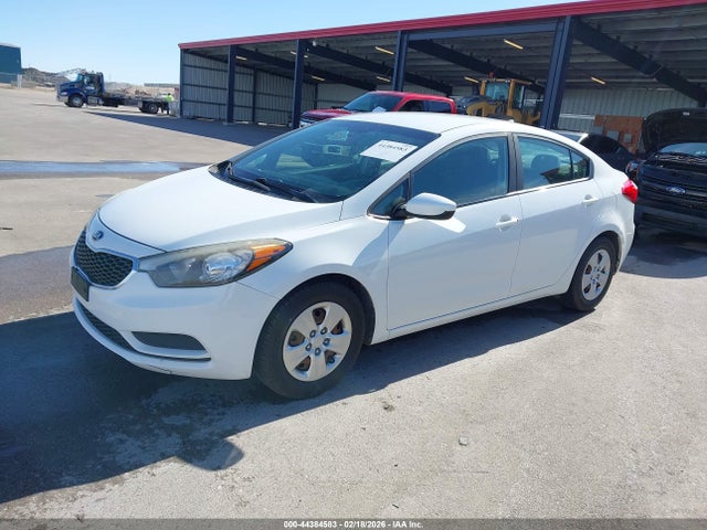 KIA FORTE LX 2016 KNAFK4A63G5621290 Image 2