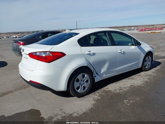 KIA FORTE LX 2016 KNAFK4A63G5621290 Image 4