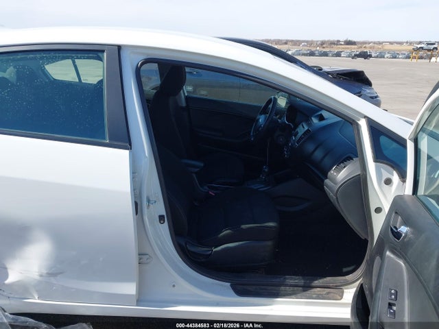 KIA FORTE LX 2016 KNAFK4A63G5621290 Image 5