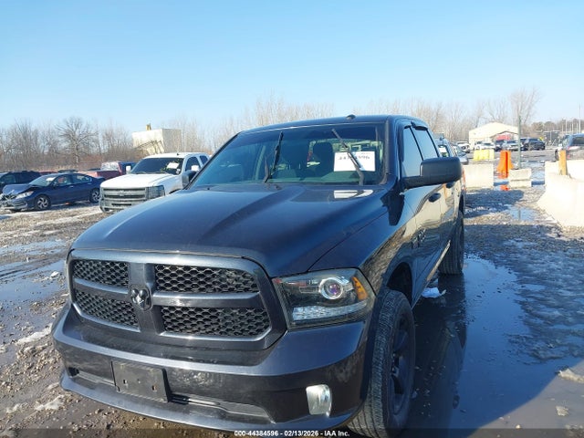 44384596 :رقم المزاد ، 3C6RR7KT5HG608012 vin ، 2017 Ram 1500 Express  4x4 5'7 Box مزاد بيع