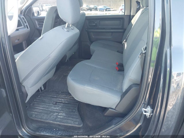 44384596 :رقم المزاد ، 3C6RR7KT5HG608012 vin ، 2017 Ram 1500 Express  4x4 5'7 Box مزاد بيع