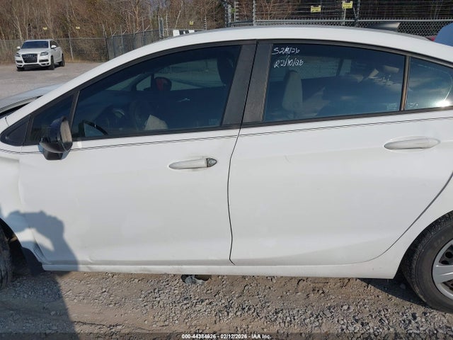 Chevrolet Cruze Ls Auto 2018 1G1BC5SM7J7122207 Image 15
