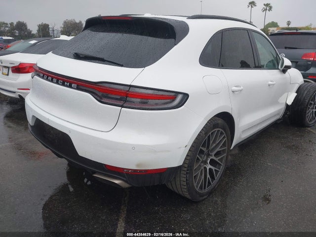 2020 PORSCHE MACAN WP1AA2A53LLB00781 Photo 3