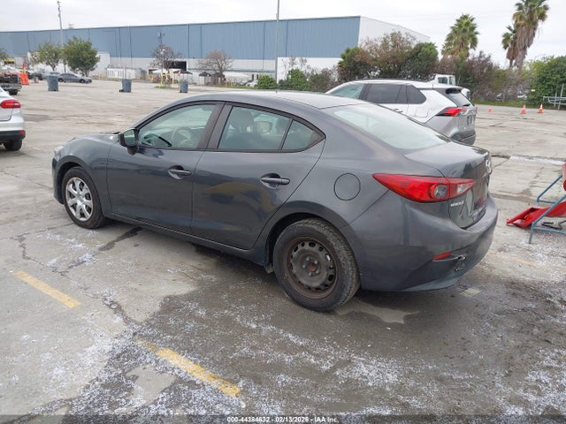 3MZBM1U75FM193940 Mazda Mazda3 I Sport