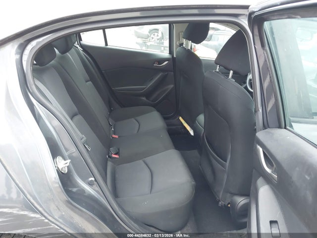3MZBM1U75FM193940 Mazda Mazda3 I Sport