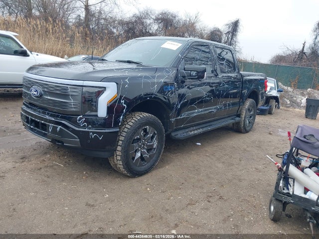 Ford F-150 Lightning Lariat 2024 1FT6W5L75RWG27463 Image 2