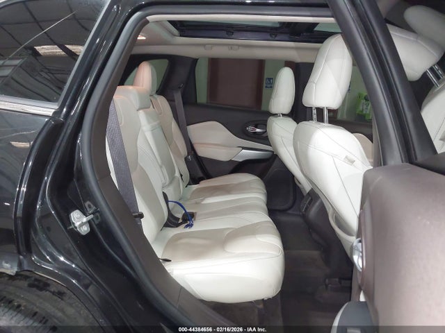 Jeep Cherokee Overland 2016 1C4PJMJS2GW314825 Image 8
