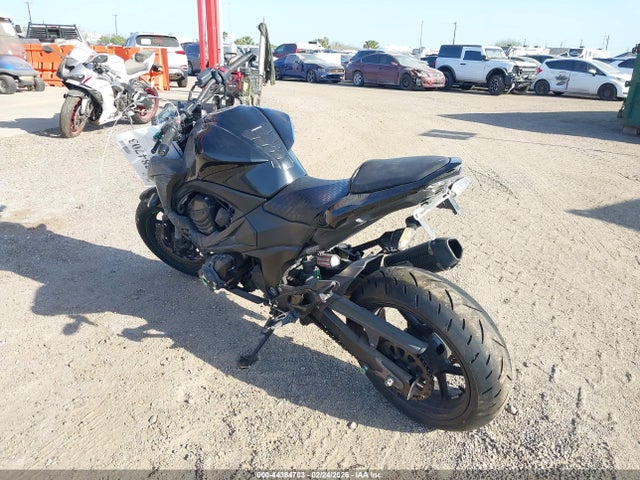 JKBZRCB1XGDA13287 Kawasaki Zr800 B