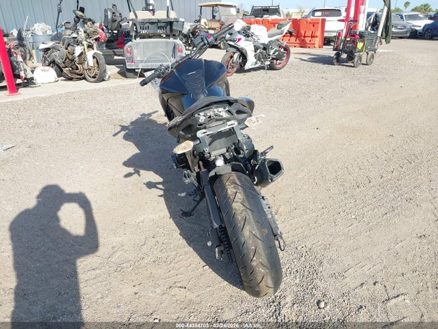 JKBZRCB1XGDA13287 Kawasaki Zr800 B