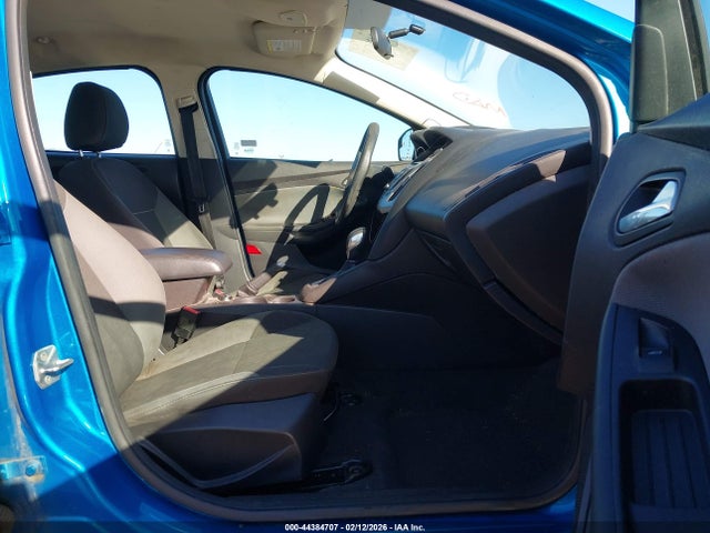 1FADP3K25EL123916 Ford FOCUS SE