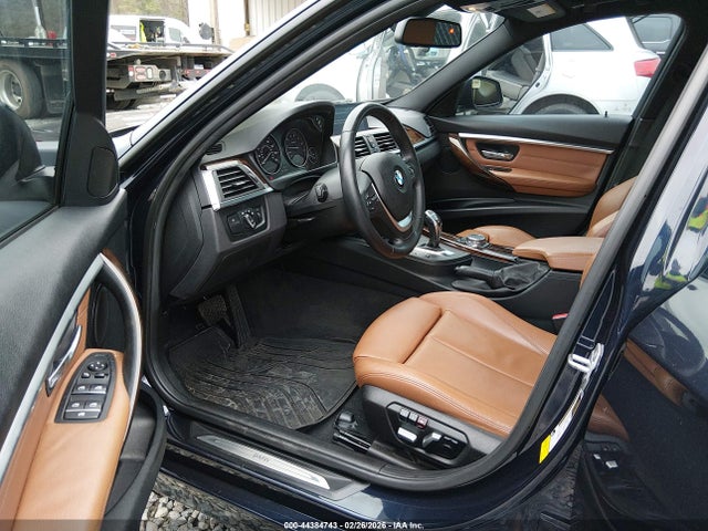 44384743 :رقم المزاد ، WBA8E9G5XGNU28470 vin ، 2016 Bmw 328i مزاد بيع